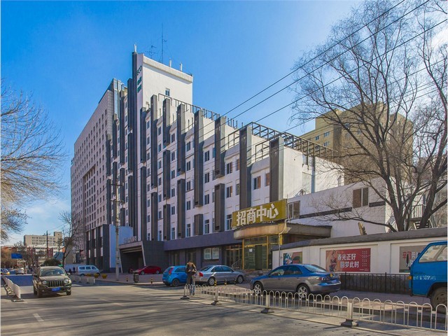 广东省地库硬质快速门价格一般多少